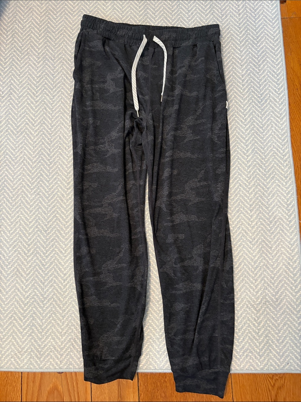 Vuori Black Camo Halo Joggers